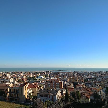 Casa Del Fiordaliso Hotel San Benedetto del Tronto Buitenkant foto